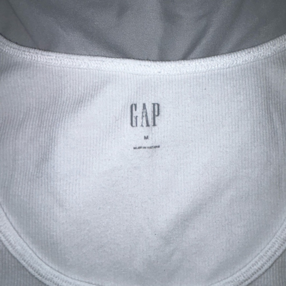 GAP white tank